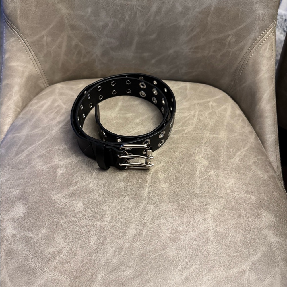 Stylish Black Belt with Silver Buckle